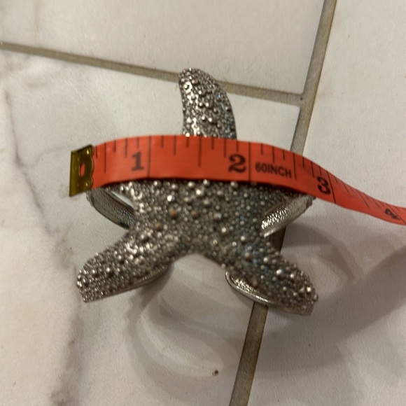 Cute Starfish Cuff Bracelet - Picture 6 of 6